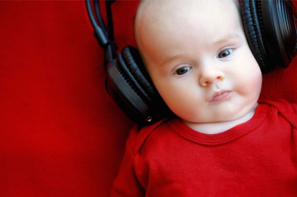 Μουσική: ο καλύτερος τρόπος να ξυπνάει ένα παιδί (ΒΙΝΤΕΟ) | imommy.gr
