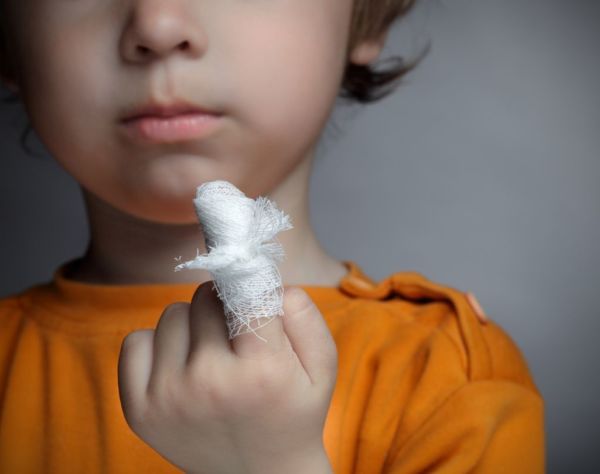 Παιδί και ατύχημα: Πότε πρέπει να κάνει ράμματα; | imommy.gr