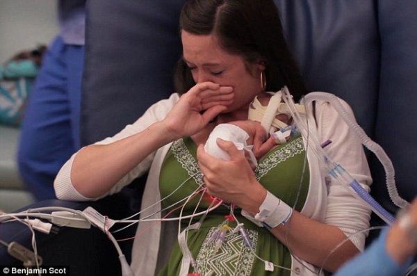 Ένας χρόνος- θαύμα στη ζωή ενός πρόωρου μωρού (βίντεο) | imommy.gr