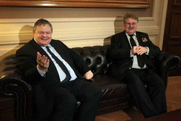 Έλμαρ Μπροκ: Η έξοδος της Ελλάδας από το τούνελ θα είναι φωτεινή | imommy.gr