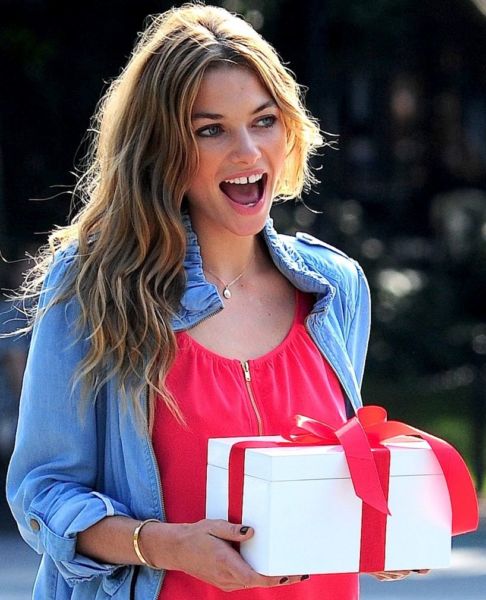 Μετρητά αντί για λίστα; Πώς να το θέσετε κομψά | imommy.gr