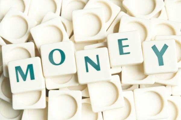 Γιατί οι έφηβοι δίνουν τόση σημασία στα χρήματα; | imommy.gr