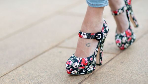 Πώς θα φορέσετε σωστά τις πλατφόρμες | imommy.gr