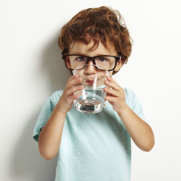 Το νερό αλλάζει τις διατροφικές προτιμήσεις  των παιδιών | imommy.gr