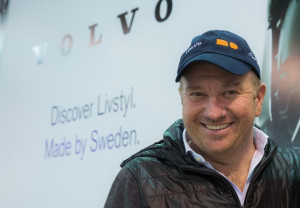 Ο Έκτορας Μποτρίνι στο περίπτερο της Volvo στην Αυτοκίνηση 2014 | imommy.gr