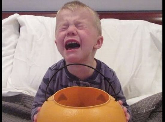 Βίντεο:  Αντιδράσεις παιδιών μετά την δήλωση των γονιών ότι έφαγαν όλα τα ζαχαρωτά τους | imommy.gr