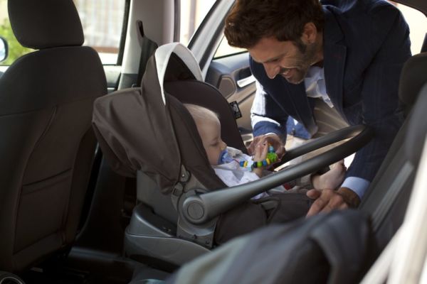 Το πιο σοβαρό λάθος των γονιών όταν βάζουν το παιδί στο αυτοκίνητο! | imommy.gr