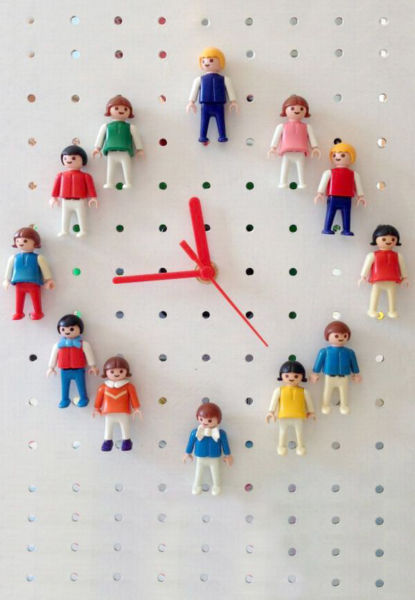 DIY: Φτιάξτε μόνοι σας ένα ρολόι τοίχου με Playmobil | imommy.gr