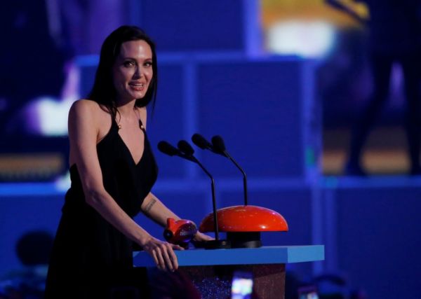 Η δημόσια εμφάνιση και το μήνυμα της Αντζελίνα Τζολί μετά την αφαίρεση ωοθηκών | imommy.gr