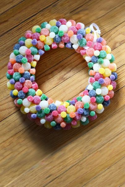 DIY: Πρωτομαγιάτικο στεφάνι από καραμέλες | imommy.gr