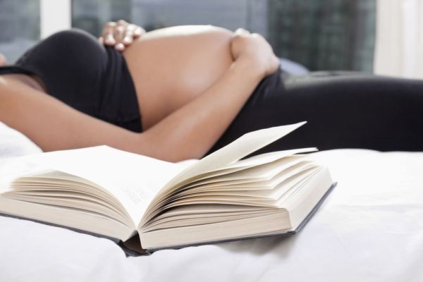 Εγκυμοσύνη: Μήπως η στάση που κοιμάστε είναι επικίνδυνη; | imommy.gr