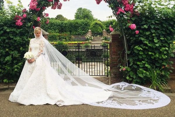 O γάμος της Νίκι Χίλτον με τον Τζέιμς Ρόθτσαιλντ | imommy.gr