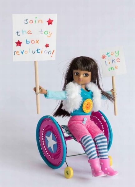 Οι πρώτες κούκλες με αναπηρία είναι γεγονός! | imommy.gr