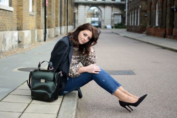 Η fashion blogger που έχει μόνο 27 ρούχα στην ντουλάπα της | imommy.gr