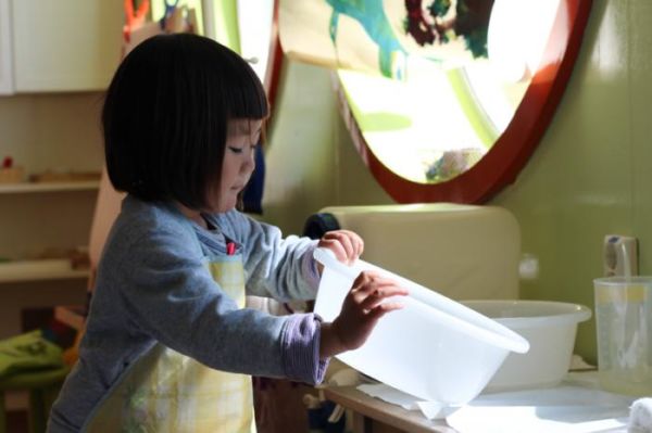 Βίντεο: Τα παιδιά στην Ιαπωνία καθαρίζουν μόνα τους το νηπιαγωγείο τους | imommy.gr