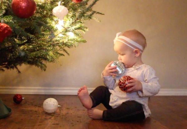 Βίντεο: Τα αληθινά Χριστούγεννα με το μωρό στο σπίτι! | imommy.gr