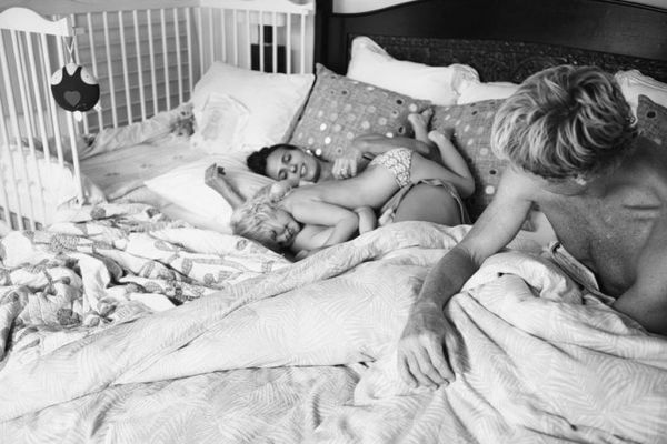 Εσείς, λέτε αλήθεια (ή ψέματα) για το αν κοιμάστε μαζί με το παιδί σας; | imommy.gr