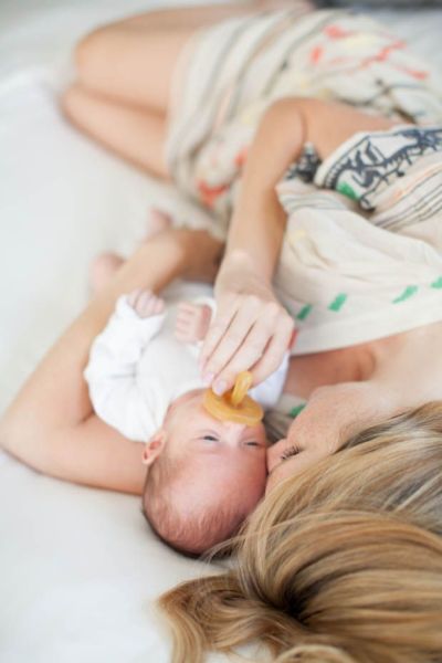 10 σκέψεις που όλες οι μαμάδες κάνουν, την πρώτη μέρα που παίρνουν το μωρό από το μαιευτήριο | imommy.gr