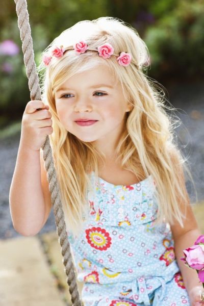 Είναι σωστό να λέμε στο παιδί μας ότι είναι όμορφο; | imommy.gr