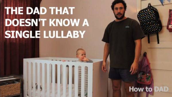 O πιο διάσημος μπαμπάς του YouTube μας δείχνει πως να κοιμίζουμε εύκολα το παιδί μας! | imommy.gr