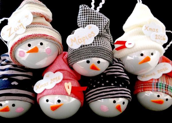 Κερδίστε 10 χειροποίητες Χριστουγεννιάτικες μπάλες από το Zoo | imommy.gr