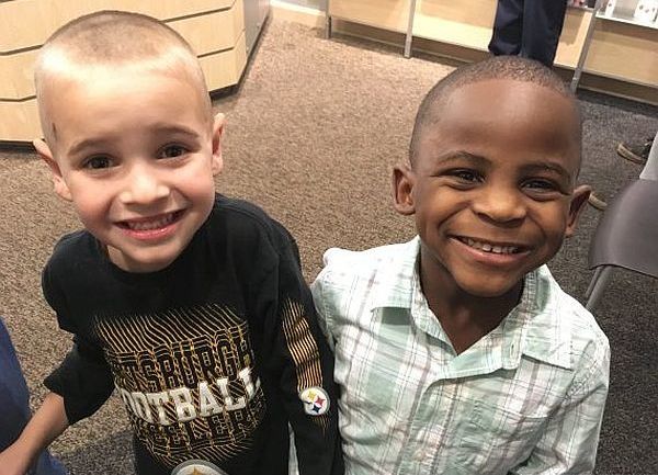 Βίντεο: Δύο νήπια μας διδάσκουν την ανιδιοτέλεια, την αγάπη άνευ όρων…την αποδοχή! | imommy.gr