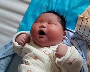 Αυτό είναι το μωρό «γίγαντας» της Κίνας: Γεννήθηκε 6,7 κιλά! | imommy.gr
