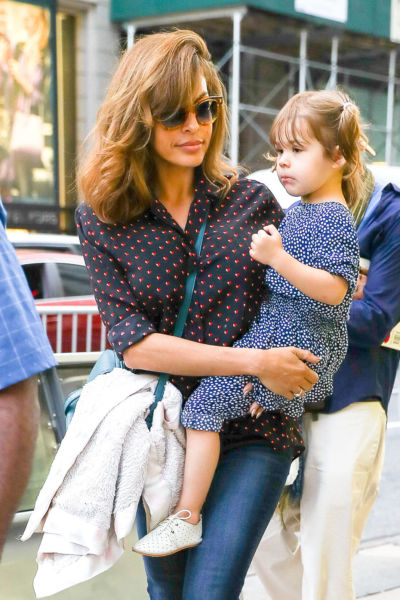 Ράιαν Γκόσλινγκ – Έβα Μέντες: Σπάνια εμφάνιση με την κόρη τους | imommy.gr