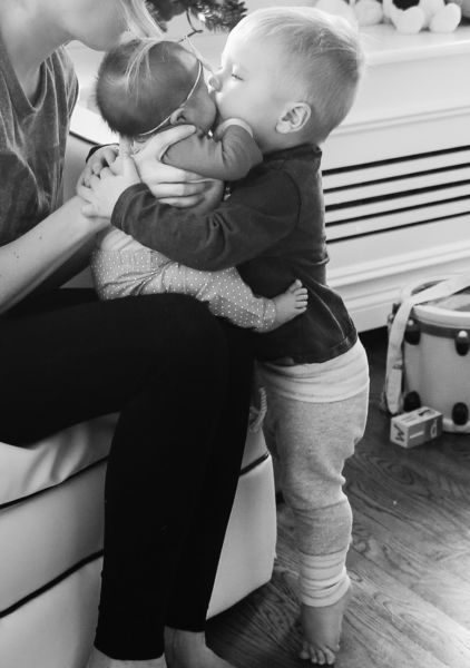 Ζήλια: Όταν ο μεγάλος αδερφός ζηλεύει τον μικρό | imommy.gr