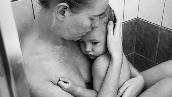 Η πιο σκληρή στιγμή στη μητρότητα μέσα από μια φωτογραφία που έγινε viral! | imommy.gr