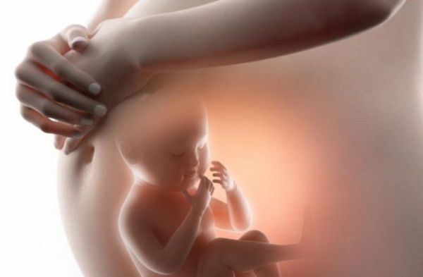 Το έμβρυο ξεχωρίζει τη χαρά και τη λύπη της μαμάς του | imommy.gr