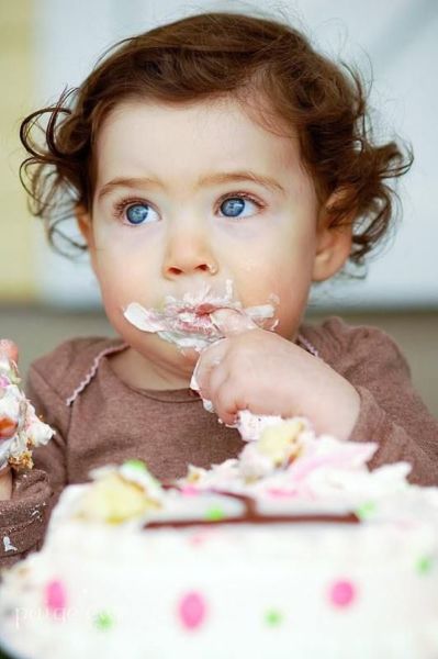 Γιατί πρέπει να αφήνουμε το μωρό να τρώει με τα χέρια; | imommy.gr