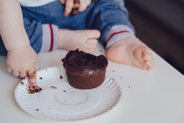 Από ποια ηλικία μπορεί να τρώει το παιδί μας σοκολάτα; | imommy.gr