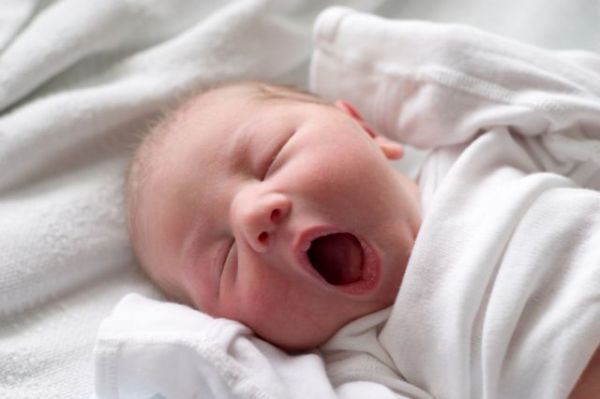 Ύπνος νεογέννητου: Oι απαραίτητες προφυλάξεις | imommy.gr