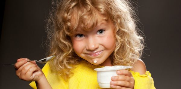 Οι ειδικοί προειδοποιούν ότι τα παιδικά γιαούρτια έχουν πολλή ζάχαρη | imommy.gr