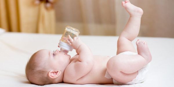 Βασικές οδηγίες για να ξεκινήσετε το τάισμα με μπιμπερό | imommy.gr