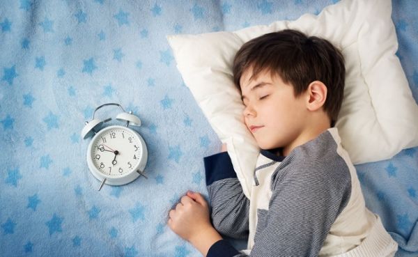 Η ανεπάρκεια ύπνου προκαλεί παιδική παχυσαρκία | imommy.gr