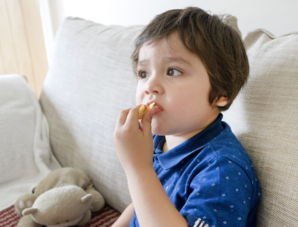 Τροφική δηλητηρίαση: πώς θα την αποφύγει το παιδί σας | imommy.gr
