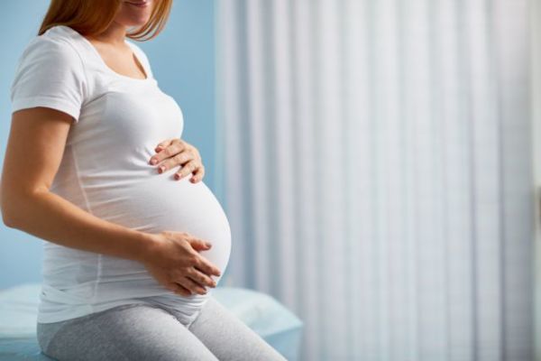 Βουλωμένη μύτη στην εγκυμοσύνη: Γιατί συμβαίνει και πώς να το αντιμετωπίσετε | imommy.gr