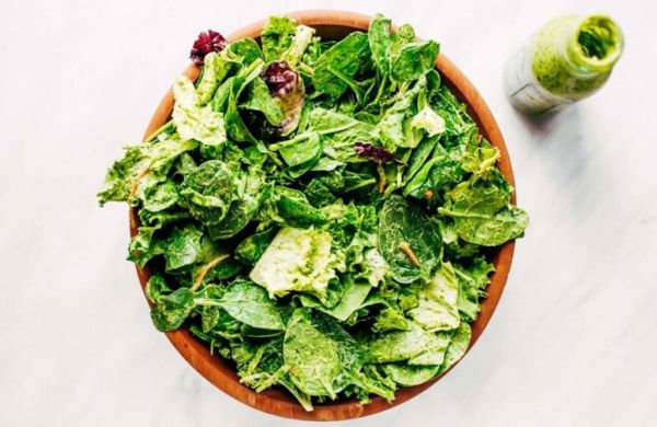 Κρεμώδης σάλτσα σαλάτας με αβοκάντο, κόλιανδρο και μοσχολέμονο | imommy.gr