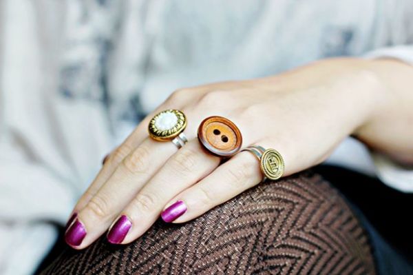 Φτιάξτε μόνες σας δαχτυλίδια από κουμπιά! | imommy.gr
