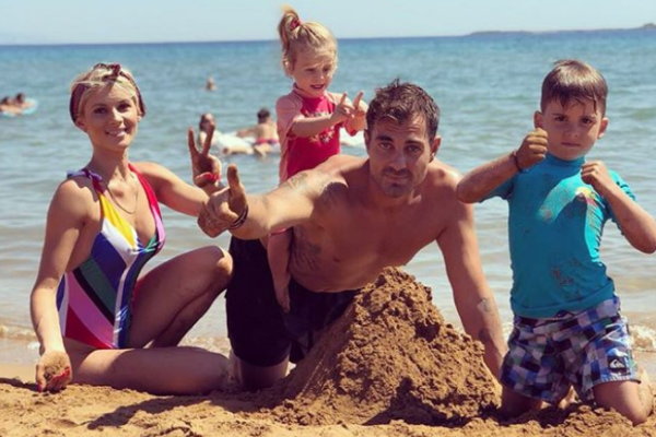 Όλγα Πηλιάκη: Ξέγνοιαστες στιγμές με την οικογένειά της στην παραλία | imommy.gr