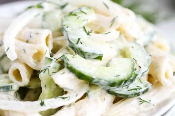 Κρεμώδης σαλάτα με ζυμαρικά και αγγούρι | imommy.gr