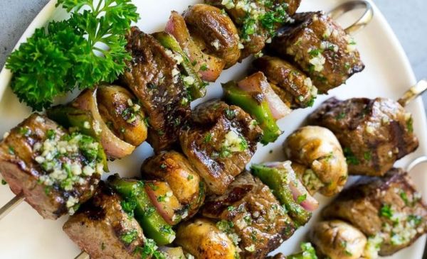 Σουβλάκια με κρέας και λαχανικά | imommy.gr
