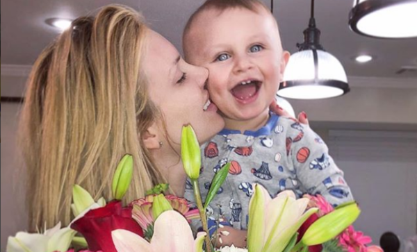 Χριστίνα Αλούπη: Η υπέροχη φωτογραφία με τον γιο της στο καρουζέλ και τα τρυφερά λόγια της | imommy.gr