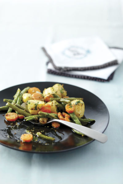 Πατάτες, φασολάκια και καρότα στο τηγάνι | imommy.gr