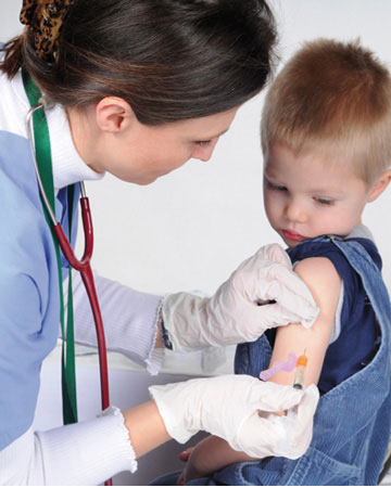 Εμβόλια: H ευθύνη της σωστής εφαρμογής τους | imommy.gr