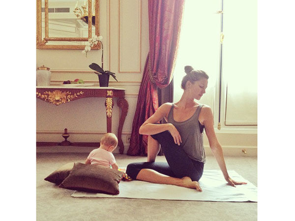 Η Ζιζέλ κάνει γιόγκα μαζί με την κορούλα της | imommy.gr
