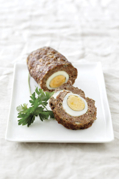 Ρολό κιμά με αυγά στο φούρνο | imommy.gr