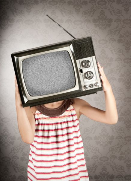 Παιδί και τηλεόραση: Μια επικίνδυνη «νταντά»; | imommy.gr